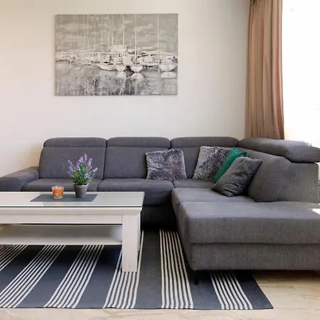 Modern 2-Bed Apt, Late Check In Available Split Exterior photo